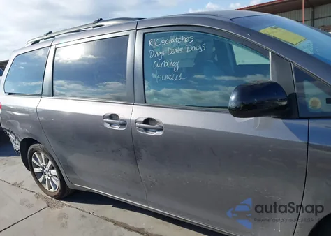 2011 Toyota Sienna Xle z USA, uszkodzony, nr VIN 5TDDK3DC6BS019301